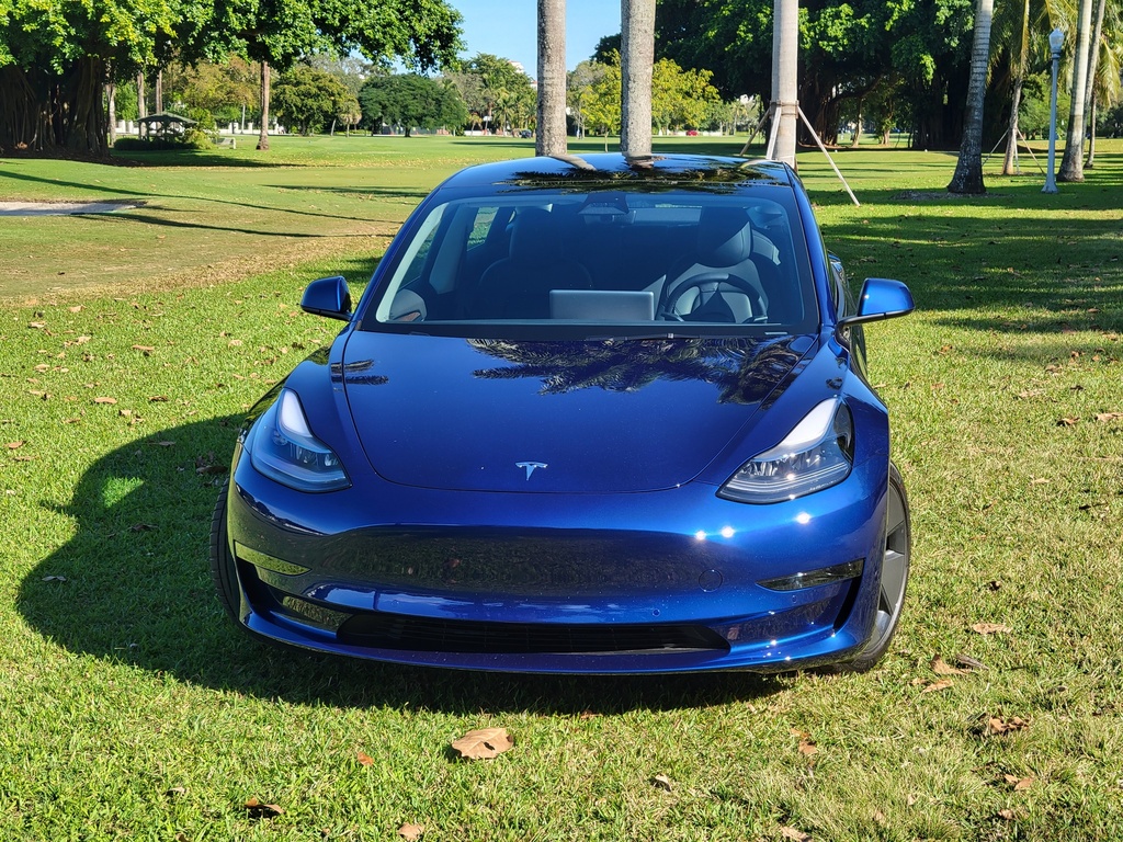 Tesla Model 3 2021 Blue 2